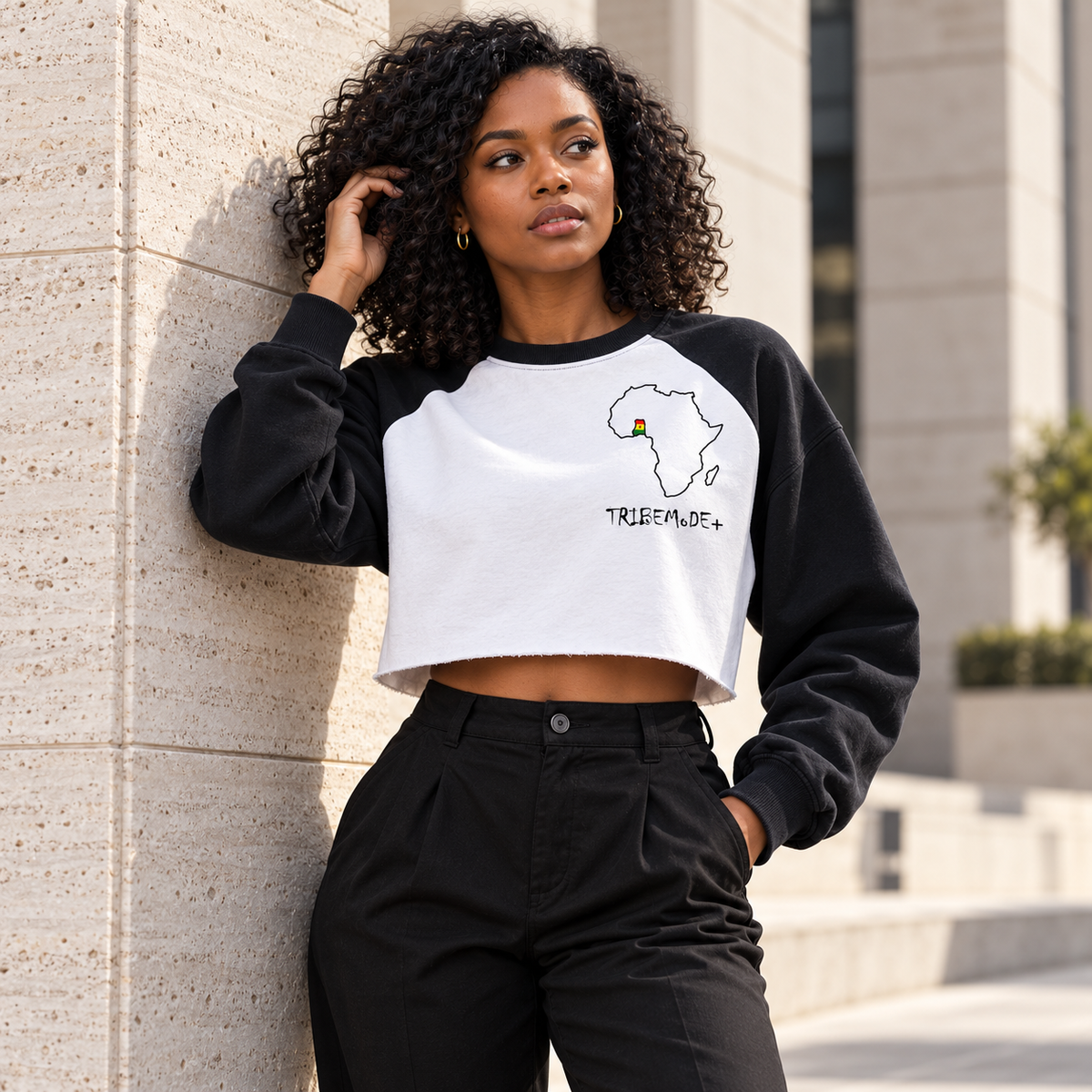 Ghana Raglan Crop Sweatshirt — Raw-Hem Color-Block