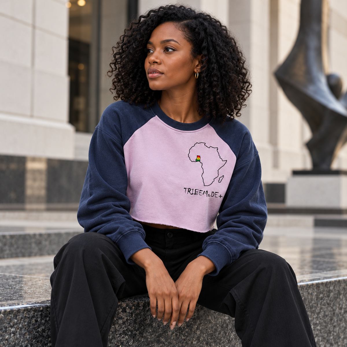 Ghana Raglan Crop Sweatshirt — Raw-Hem Color-Block